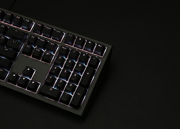 Produktbild Ducky Shine 7 PBT Gaming Tastatur, MX-Blue, RGB LED - blackout (US) (US, Kabelgebunden)