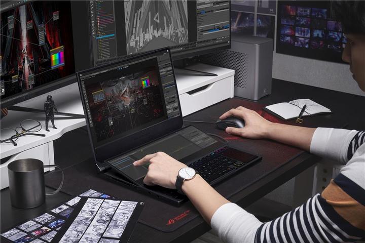 Actual product image ASUS ROG Zephyrus Duo 15 SE (15.60", AMD Ryzen 9 5980HX, 32 GB, 1000 GB, CH)