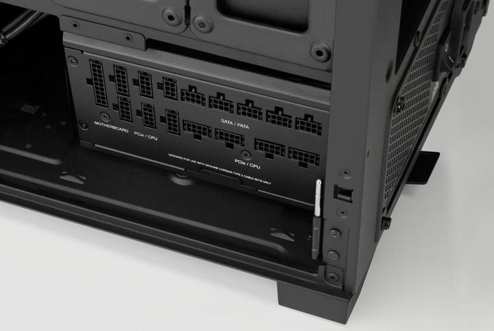 Actual product image Corsair RM1200x SHIFT 80 PLUS Gold (1200 W)