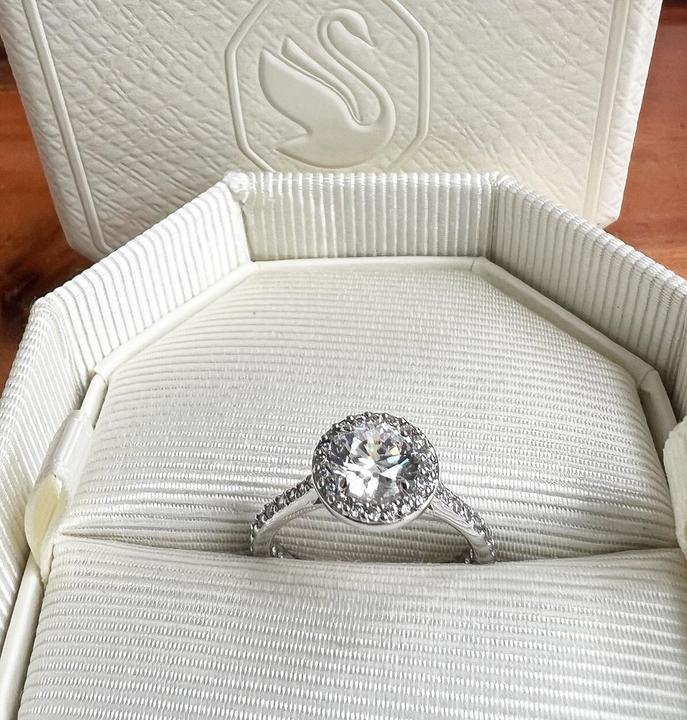 Image du produit Swarovski Constella Cocktail Rond Pavé Bague Argent (50)