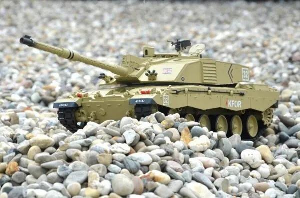Image du produit Es-toys RC réservoir 1:16 Challenger 2 (RTR Prêt à fonctionner)
