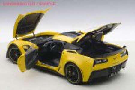 Produktbild AUTOart CHEVR. Corv. C7 Z06 gelb 1:18 CR7 Edition