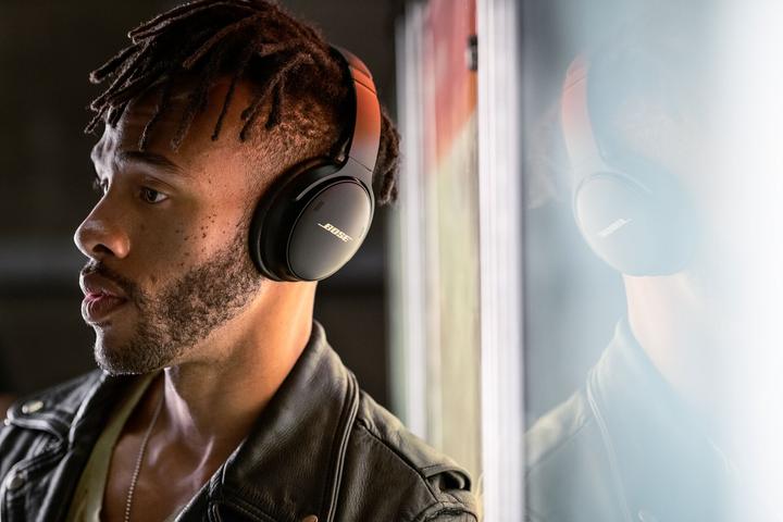 Produktbild Bose QuietComfort 45 (ANC, 22 h, Kabelgebunden, Kabellos)