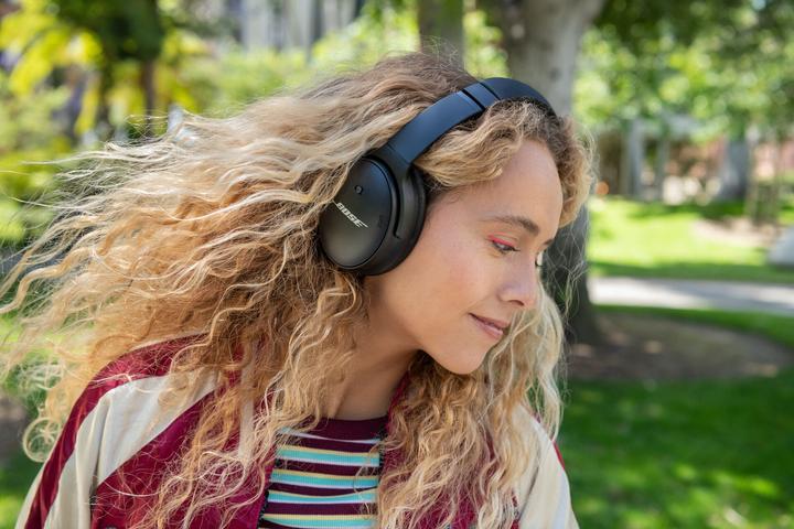 Produktbild Bose QuietComfort 45 (ANC, 22 h, Kabelgebunden, Kabellos)