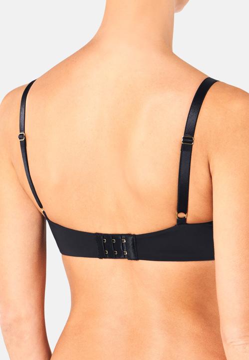 Image du produit Triumph Essentiels pour le maquillage du corps WP (70 B, Une unité par pack)