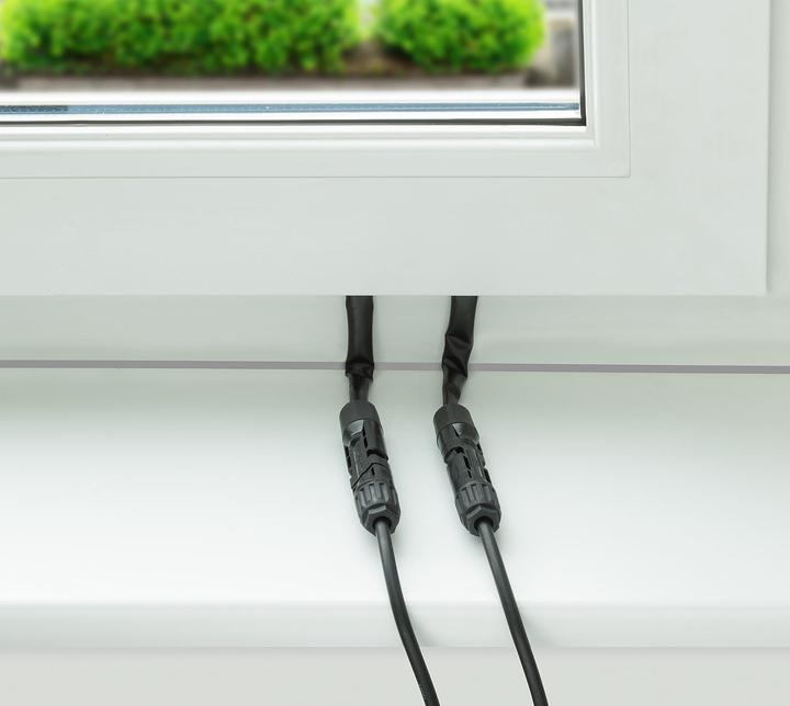 Produktbild Revolt 4er-Set wetterfeste, extra flache Solar Kabel, zur Durchführung, MC4-kompatibel (Solarkabel)