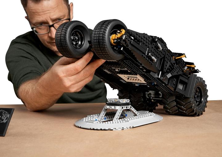 Image du produit LEGO Batmobile Tumbler (76240, LEGO DC, LEGO difficiles à trouver)