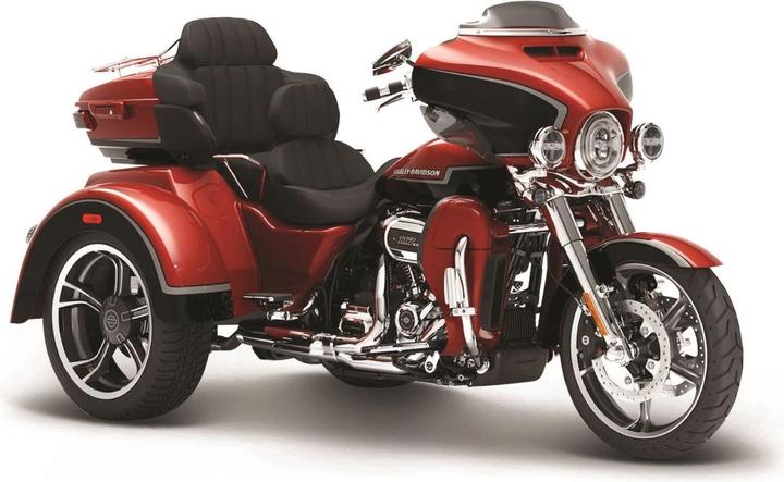 Actual product image Maisto Harley Davidson Trike CVO Tri Glide 2021
