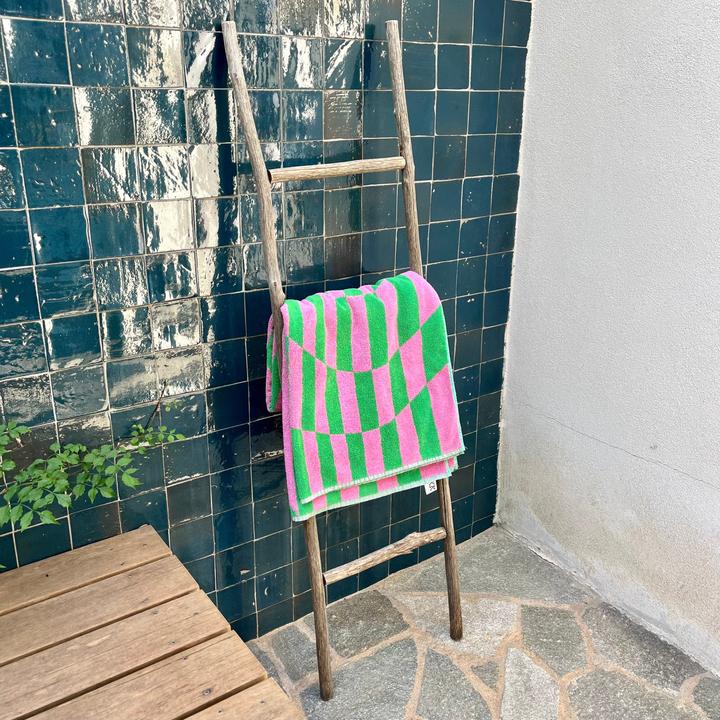 Actual product image Frau Kunz Onda Luce pink & green bath towel (100 x 150 cm)