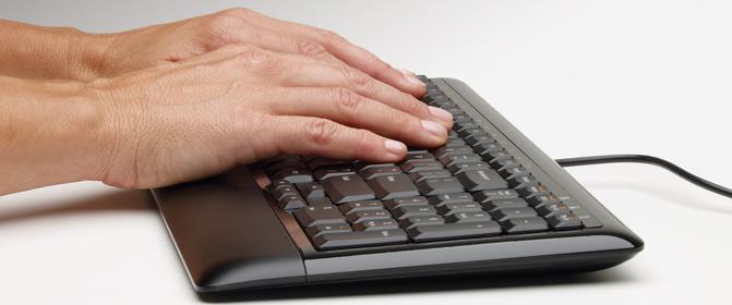 Produktbild Logitech Compact Keyboard K300 (CH, Kabelgebunden)