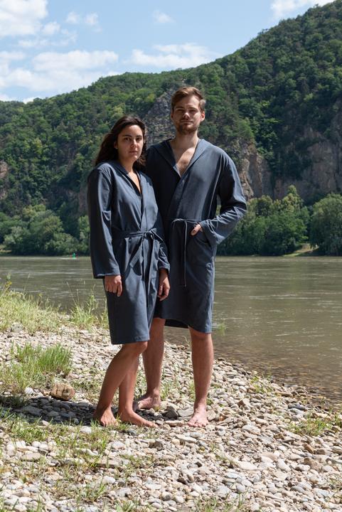 Produktbild Cocoon Microfiber Bathrobe Ultralight with Hood Size L anchor grey (L)