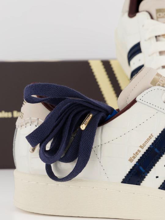 Actual product image adidas Superstar (44)