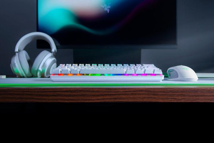 Actual product image Razer Huntsman Mini (DE, Cable, Wireless)
