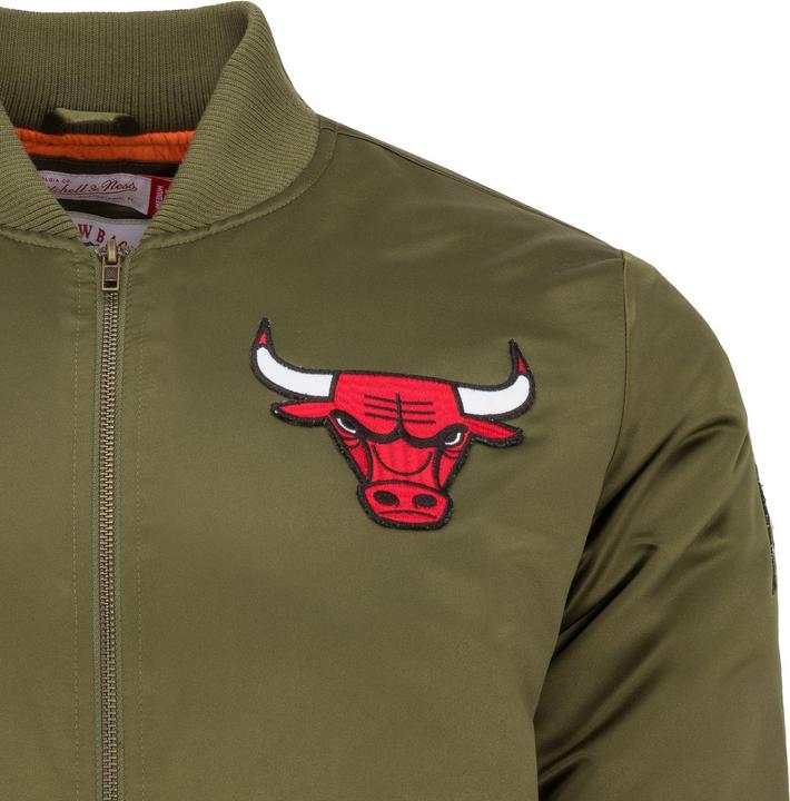 Actual product image Mitchell & Ness M&N Satin Bomber Jacket - PATCHES Chicago Bulls olive - M (M)