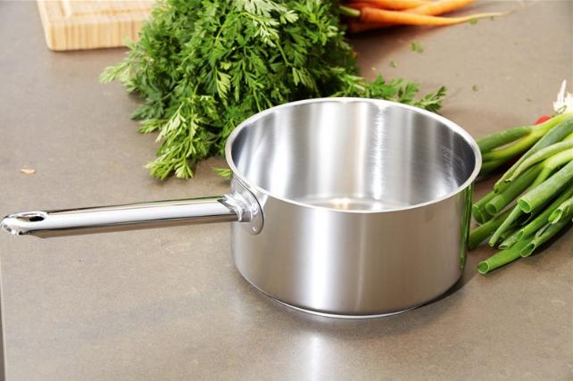 Image du produit Demeyere APOLLO-Stielkasserolle 2.2lt (18 cm, Casserole à manche, Acier inoxydable)