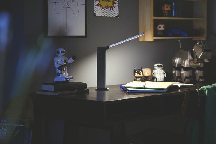 Actual product image Philips Amber Desk Lamp PT 5W 40K B USB 02 (120 lm)