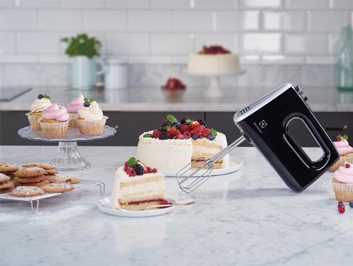 Actual product image Electrolux EHM3310 Hand Mixer Black (450 W)