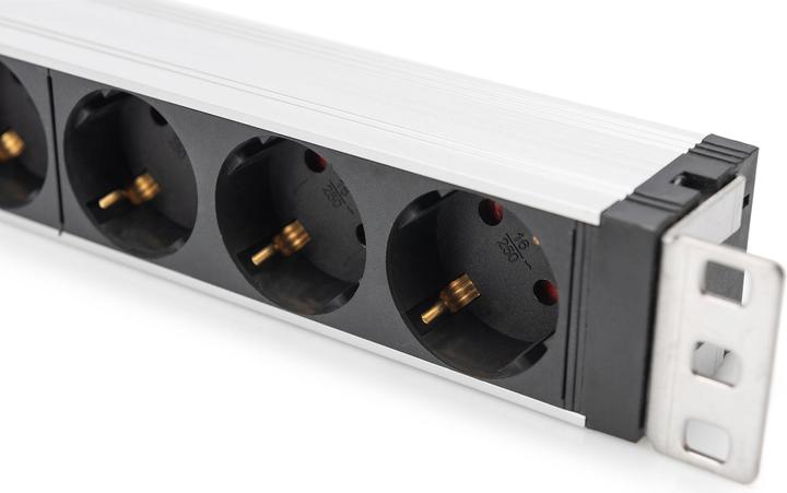 Image du produit Digitus Multiprise avec profilé en aluminium, protection contre la surcharge et filtre secteur intégrés, 6 p (6 x, CEE 7/3, 2 m)