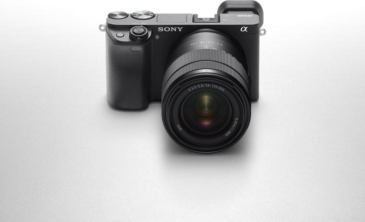 Productafbeelding Sony Alpha 6400 Kit (18 - 135 mm, 24.20 Mpx, APS-C / DX)