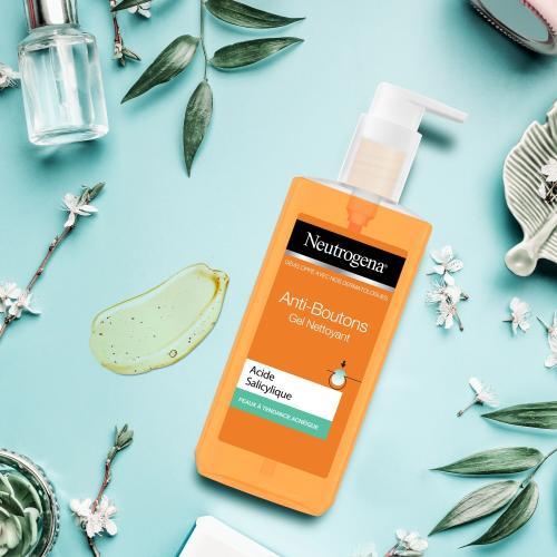 Actual product image Neutrogena Visibly Clear (Gel, 200 ml)