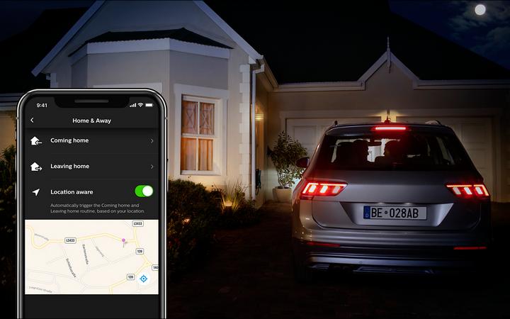 Immagine prodotto Philips Hue Tonalità Lucca Base (806 lm, E27, IP44)