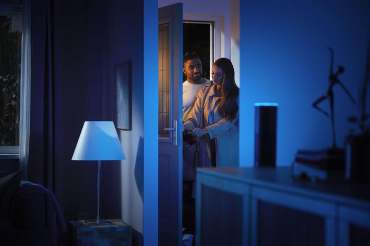 Produktbild Philips Hue White Ambiance BT (E27, 9 W, 806 lm, 1 x, F)