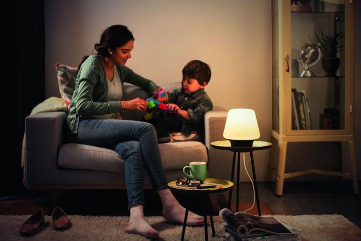 Actual product image Philips Hue Wellness Basis BT (806 lm, E27)