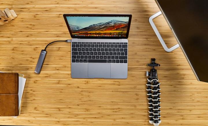 Produktbild Epico 9915112100019 laptop dock/port replicator USB 3.2 Gen 1 (3.1 Gen 1) Type-C Black, Silver (USB-C, 6 Ports)