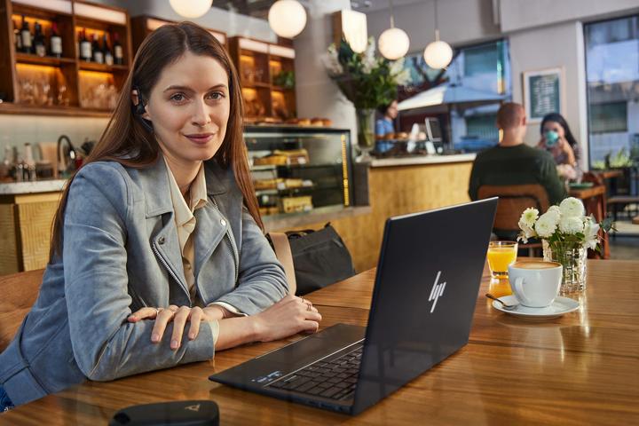 Produktbild Poly Voyager Legend 50 Headset UC (Kabellos, USB-C)