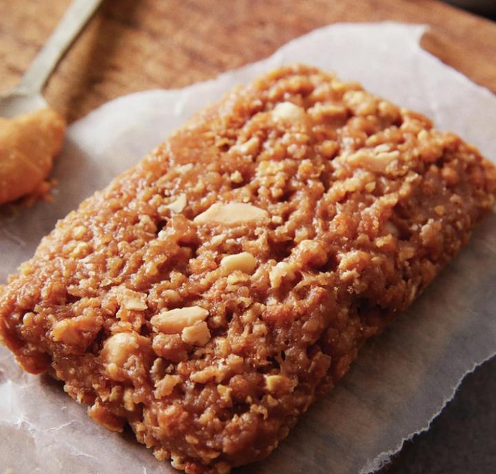 Image du produit Clif Bar Barres énergétiques (Crunchy Peanut Butter, 12 pcs, 816 g)