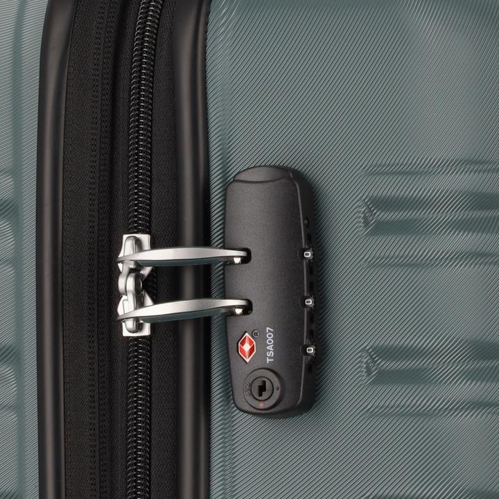 Actual product image American Tourister Flashline 4 wheel trolley 67 cm (69 l, M (50 - 90l))