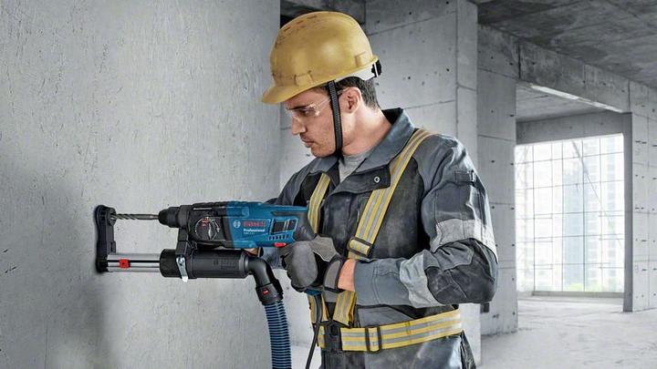 Image du produit Bosch Professional Marteau perforateur avec SDS plus GBH 2-21 : Mandrin à serrage rapide Adaptateur SDS plus (Fonctionnement sur secteur)
