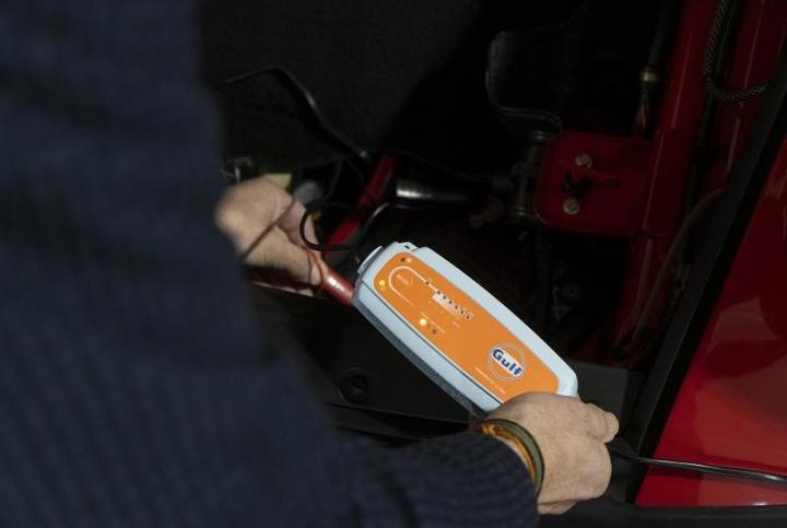 Actual product image Ctek Chargeur de batterie intelligent CT5 GULF EDITION limitée 12V 5A (12V)