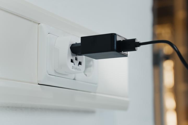 Actual product image Verbatim Travel Plug 'World to Europe