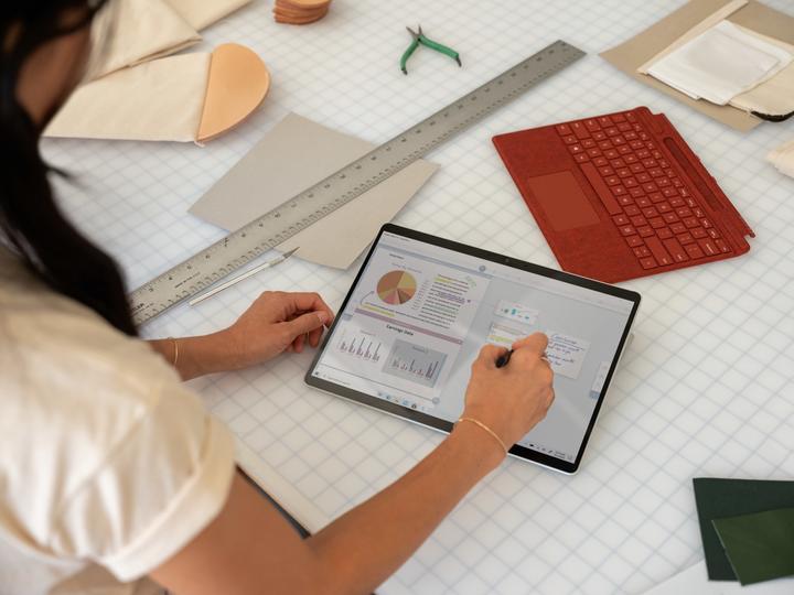 Produktbild Microsoft Surface Pro X (3G, 13", 512 GB, Platin)