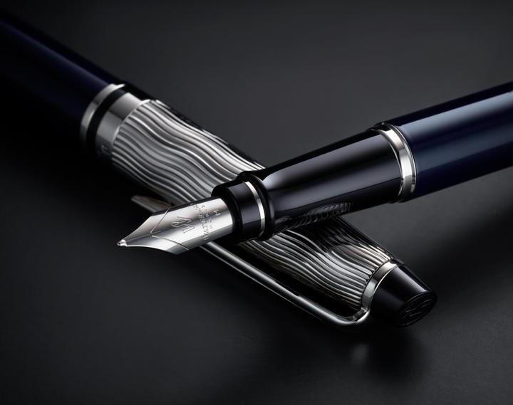Actual product image Waterman Fountain Pen Expert DeLuxe C.C Deep Lacquer F (Blue, 1 x)
