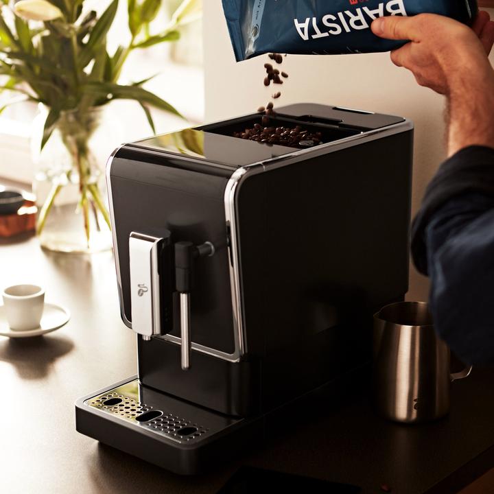 Actual product image Tchibo Esperto Latte fully automatic coffee machine