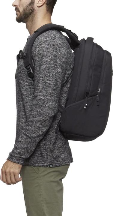 Actual product image Incase Icon Backpack (17 l)