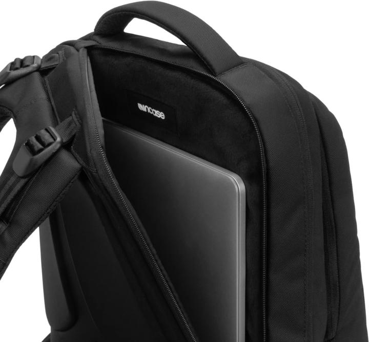 Actual product image Incase Icon Backpack (17 l)