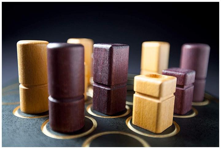 Actual product image Gigamic Quarto Classic (French, English, Italian, German)