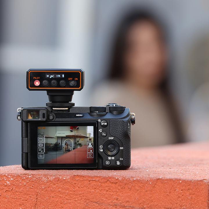 Produktbild Ulanzi F12 (Aufsteckblitz, Panasonic, Olympus, Sony, Nikon, Canon)