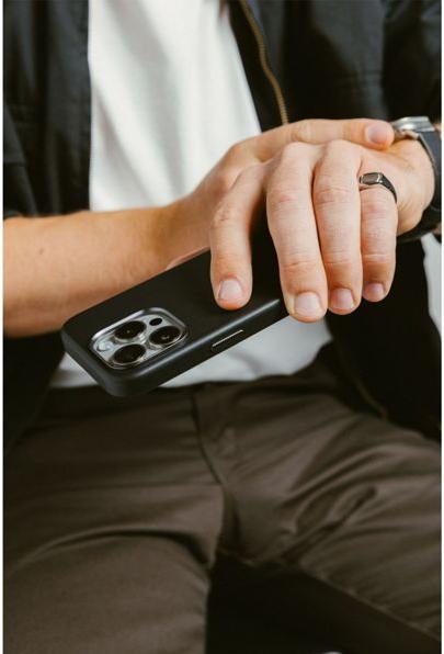 Produktbild Nomad Traditional Leather Case (Apple iPhone 16 Pro Max)