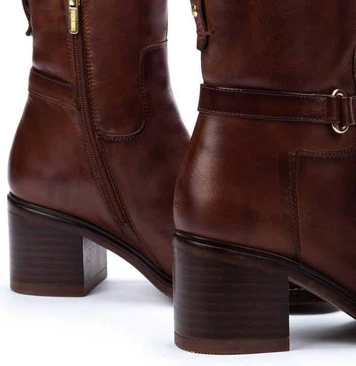 Actual product image Pikolinos Huesca (41)