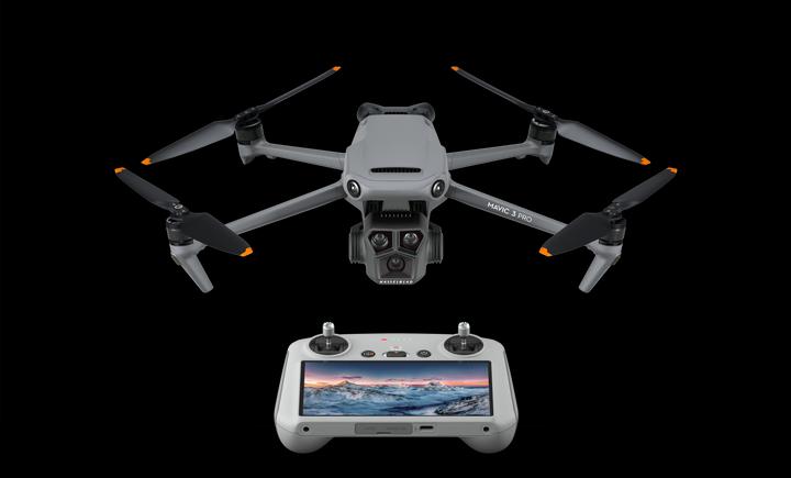 Immagine prodotto DJI Mavic 3 Pro incluso RC (43 min, 958 g, 20 Mpx)