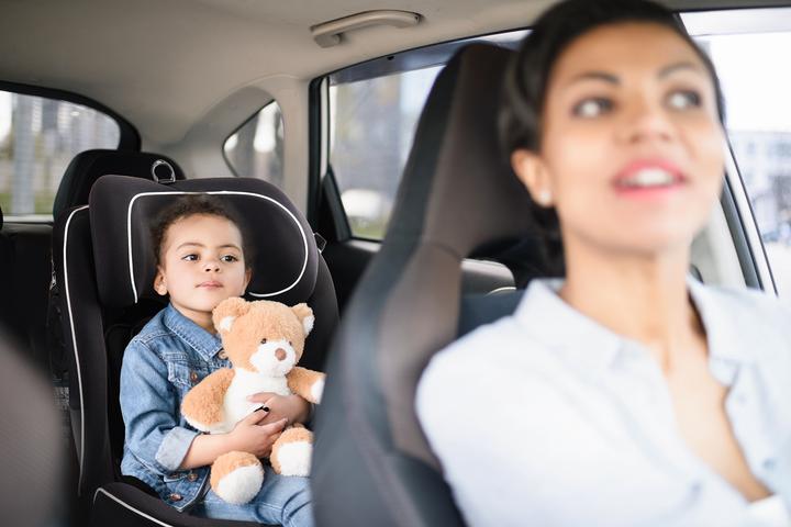 Actual product image BabyGo Nova2 black (Reboarder, ECE R129/i-Size Standard)