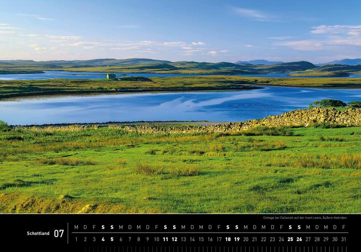 Actual product image Scotland Premium Calendar 2026 (50 x 35 cm, Hardcover, German)