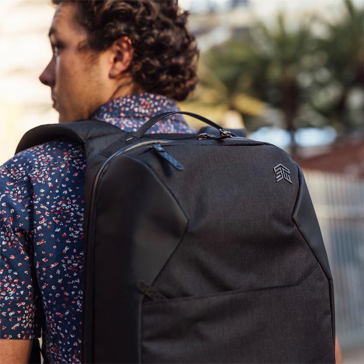 Produktbild STM Myth Backpack 18L do MacBook Pro 15" / MacBook Pro 16" / Notebook 15" - 16" black