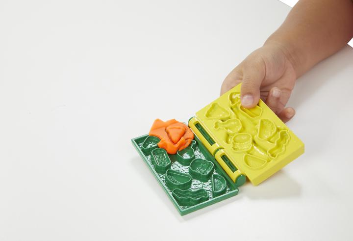 Actual product image Play-Doh PD Zoom Zoom Suction and Cleanup Set