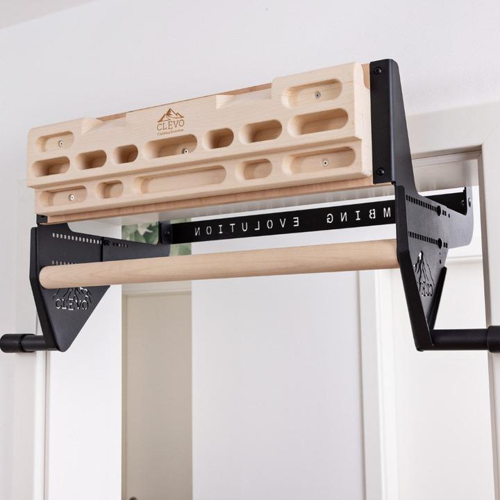 Produktbild Clevo Climbing CLEVO DOOR: Traufhngung fr Hangboard, Klimmzugstange und Kletter Hangutensilien