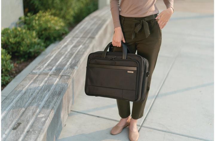 Image du produit Kensington Contour 2.0 Pro (17", Universel)